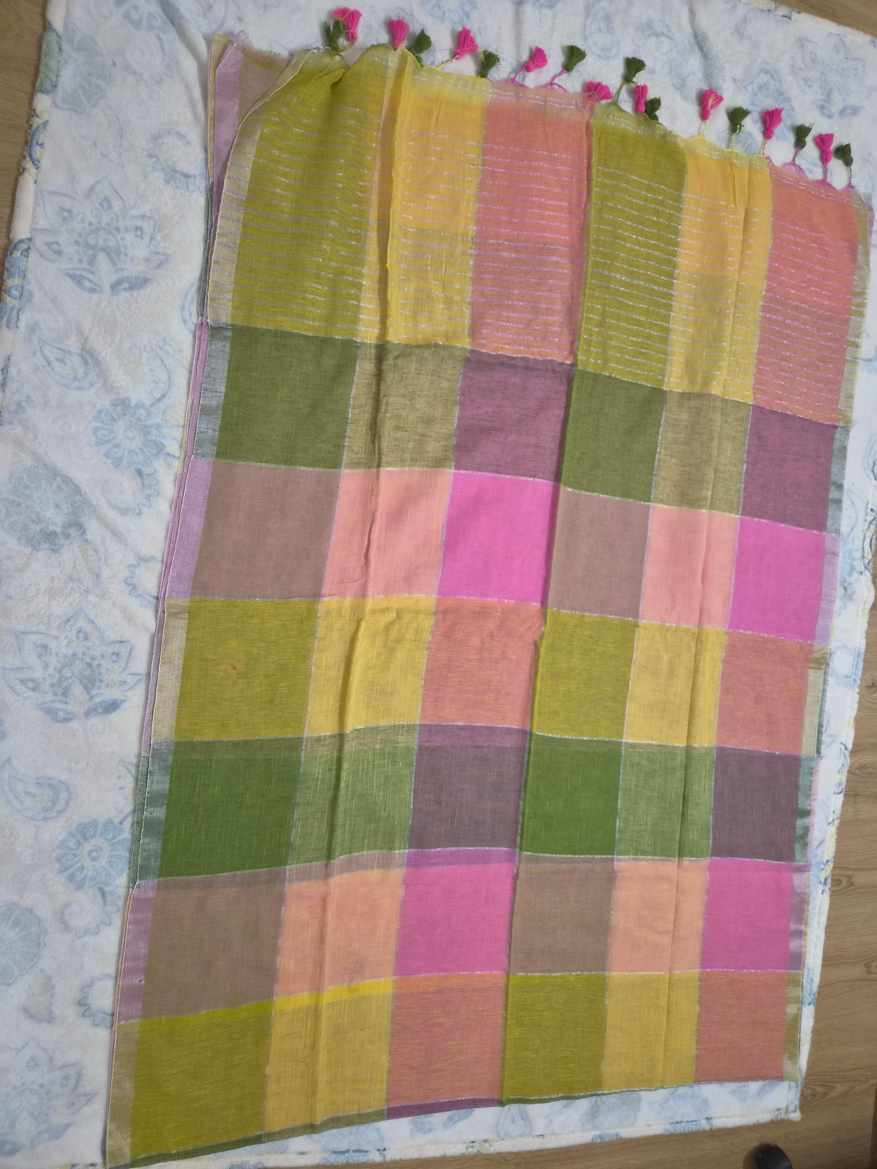 Earthy Green & Pink Linen Check Saree